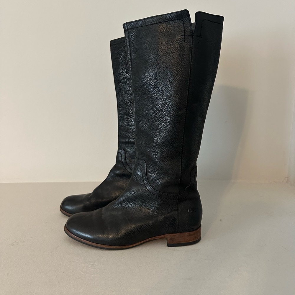 UGG. Women's Black Leather Knee Hugh Boots